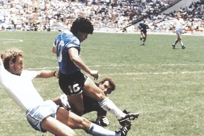 Lothar Matthäus, một trong những cầu thủ Đức xuất sắc nhất, dẫn dắt đội tuyển Đức vô địch World Cup 1990 tại Ý với vai trò đội trưởng.