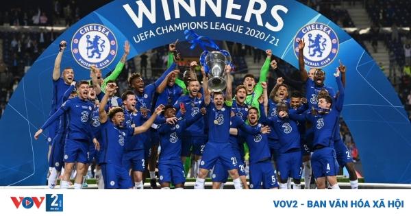 Các cầu thủ Lille OSC ăn mừng đầy cảm xúc sau khi giành chức vô địch Ligue 1 2020-2021, một thất bại bất ngờ cho PSG.