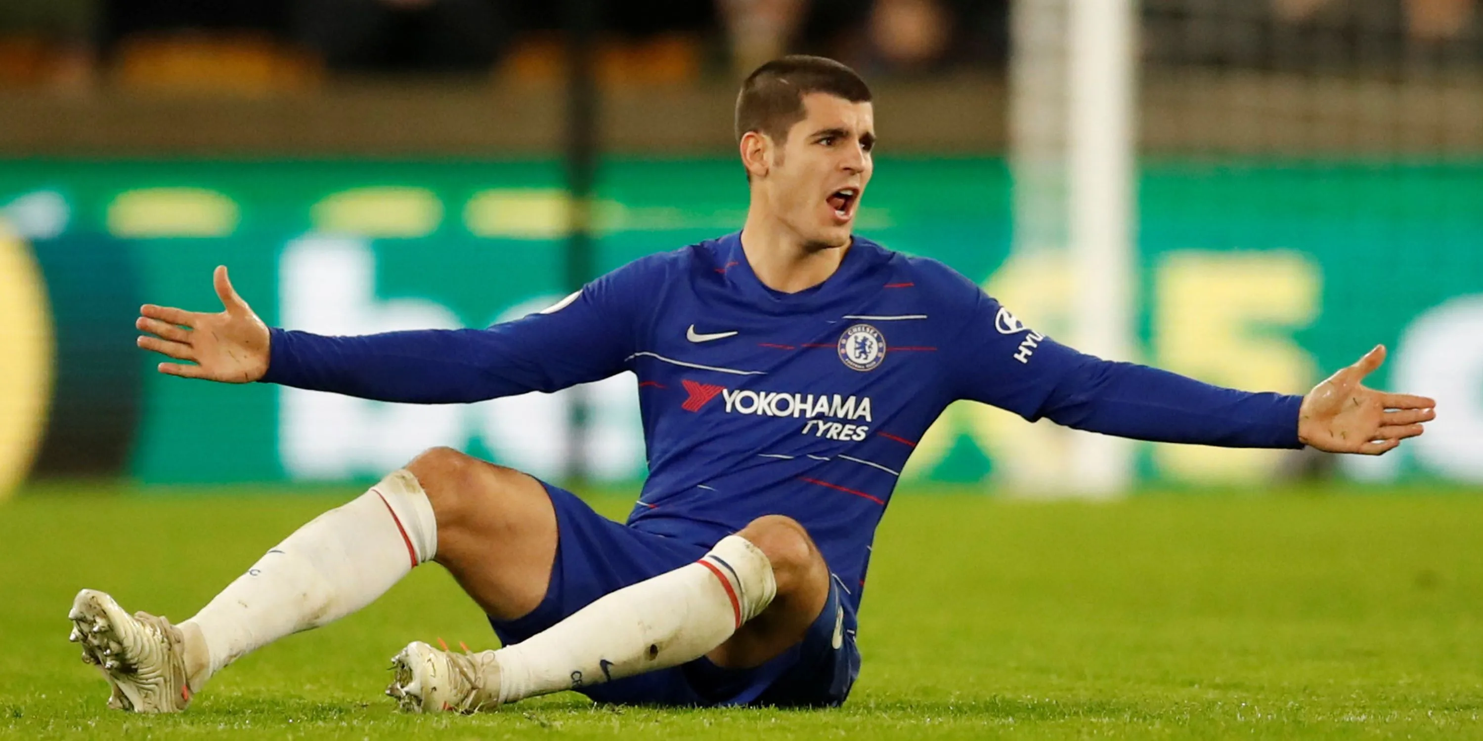 Alvaro Morata trong màu áo Chelsea đối đầu Tottenham Hotspur