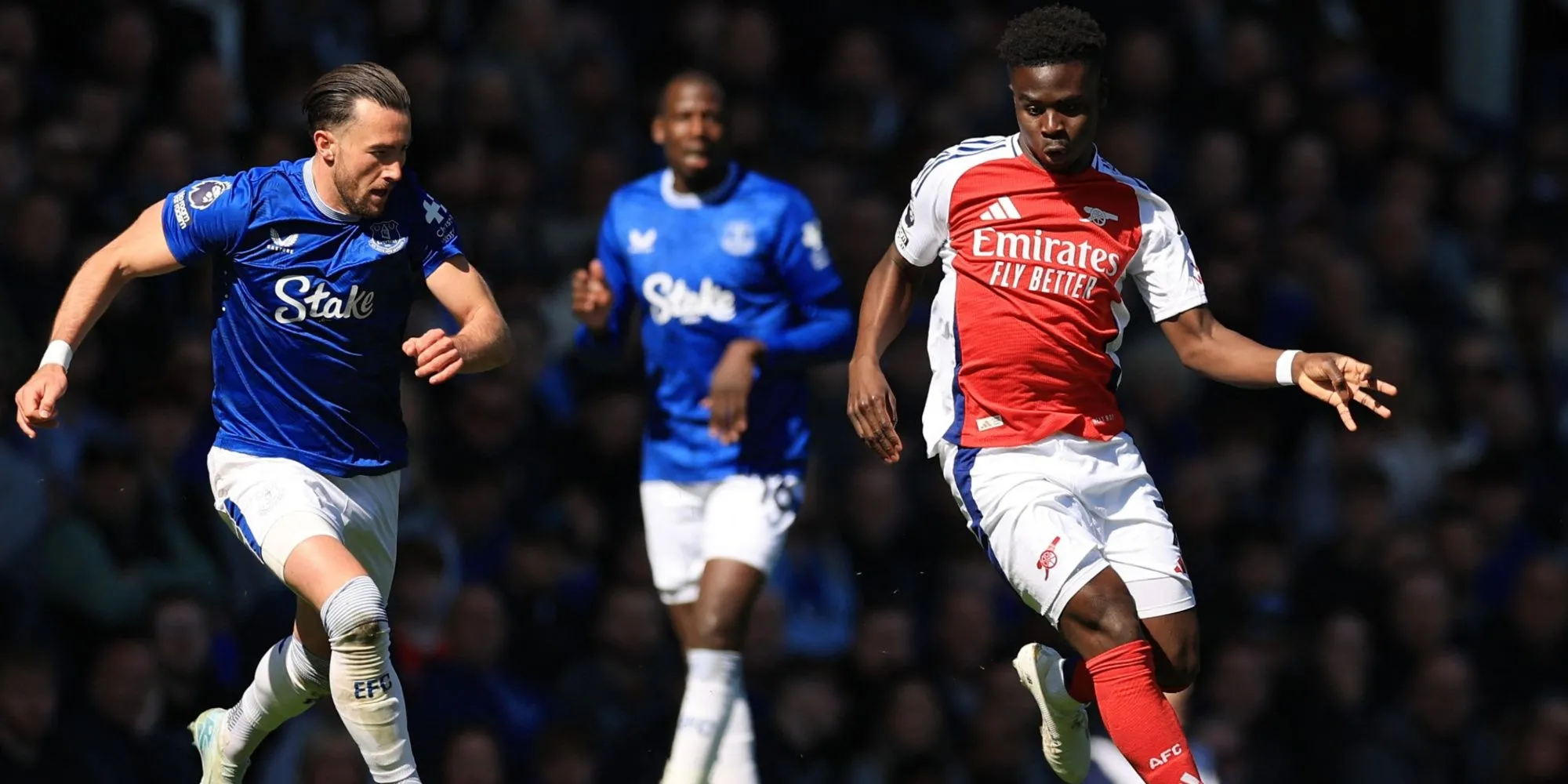Cầu thủ Arsenal ăn mừng