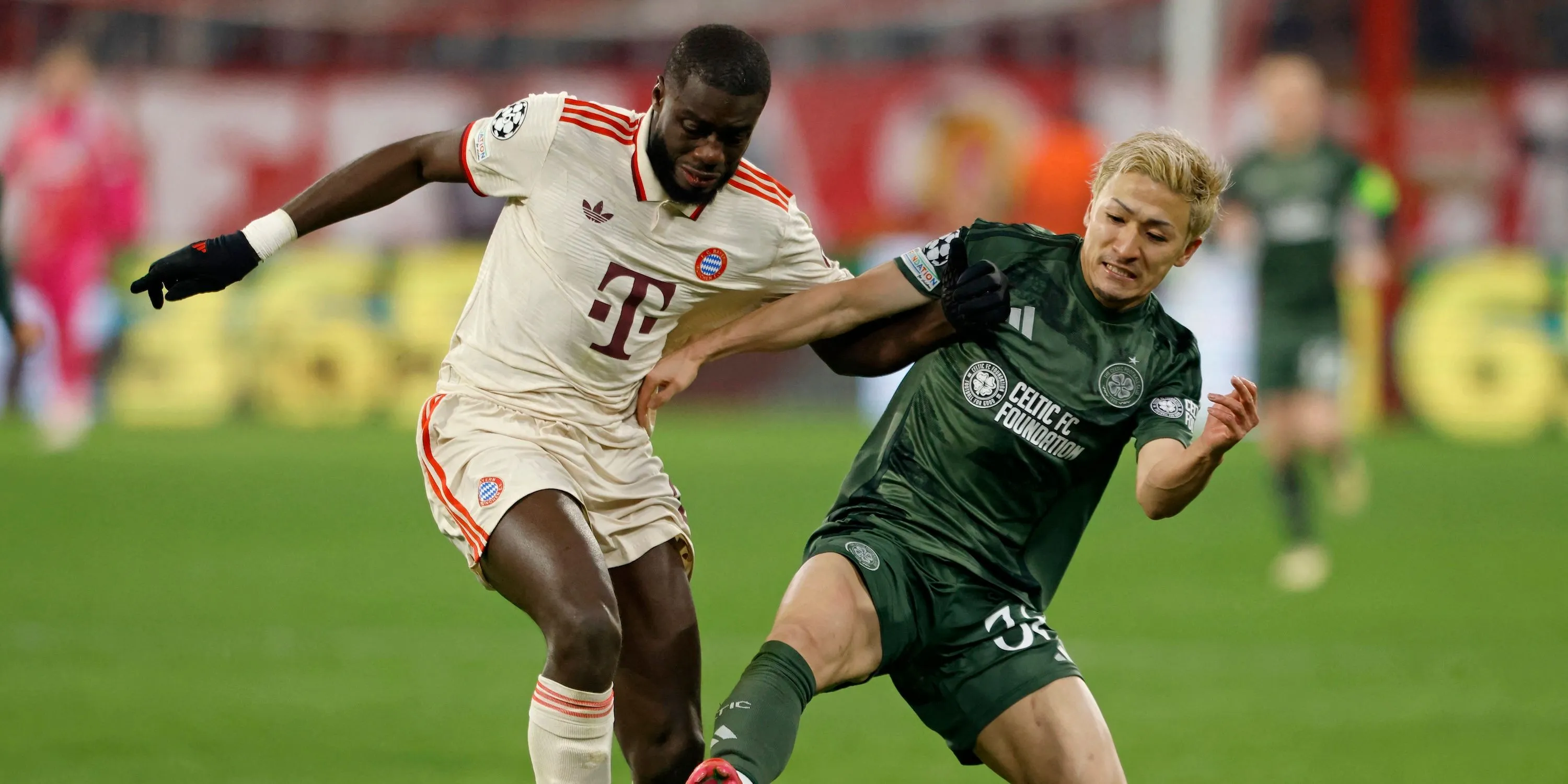 Daizen Maeda (Celtic) tranh chấp bóng - Mục tiêu tiềm năng của Arsenal