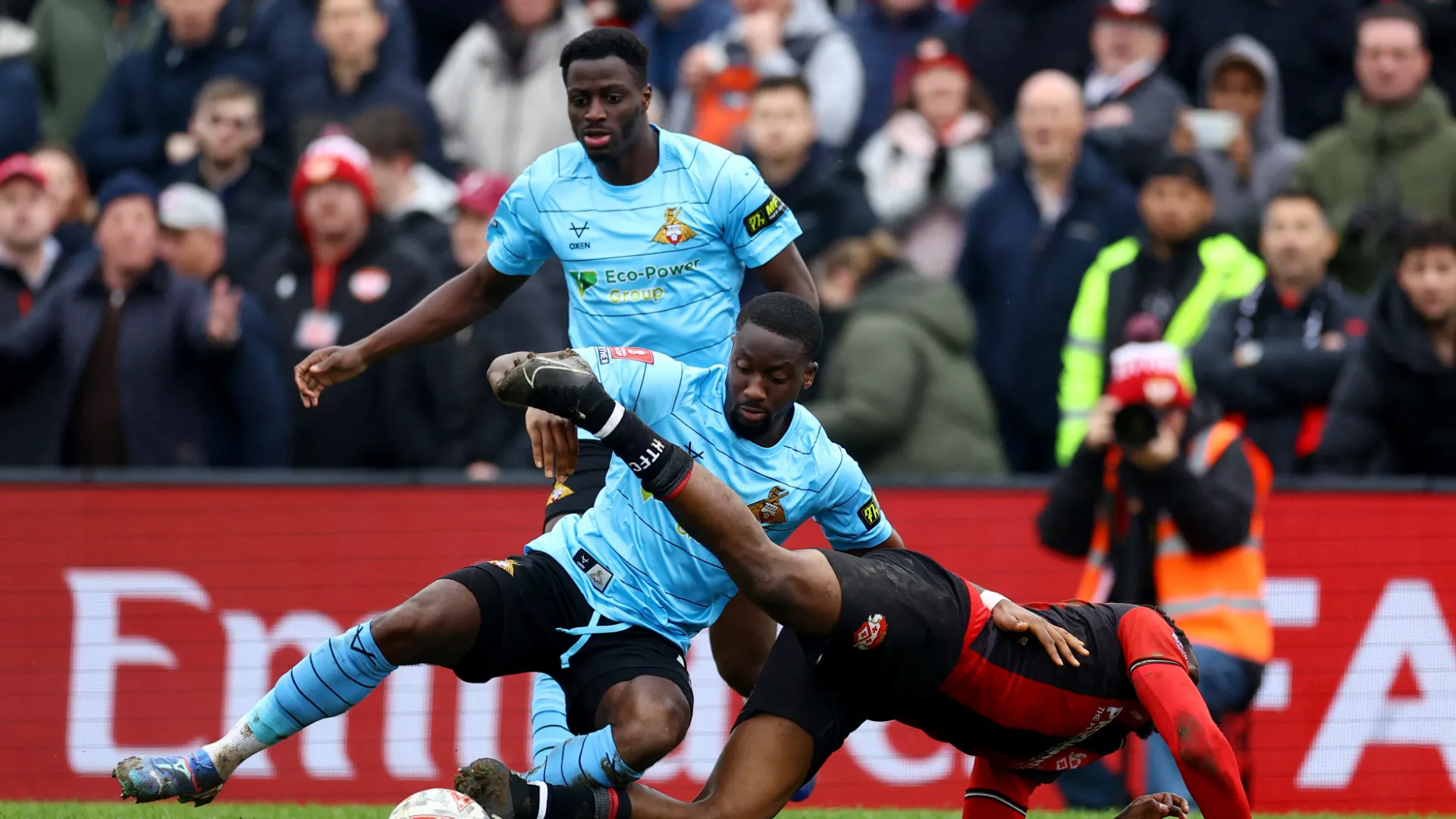 Hậu vệ Joseph Olowu sẽ rời Doncaster Rovers, tạo khoảng trống lớn ở hàng phòng ngự