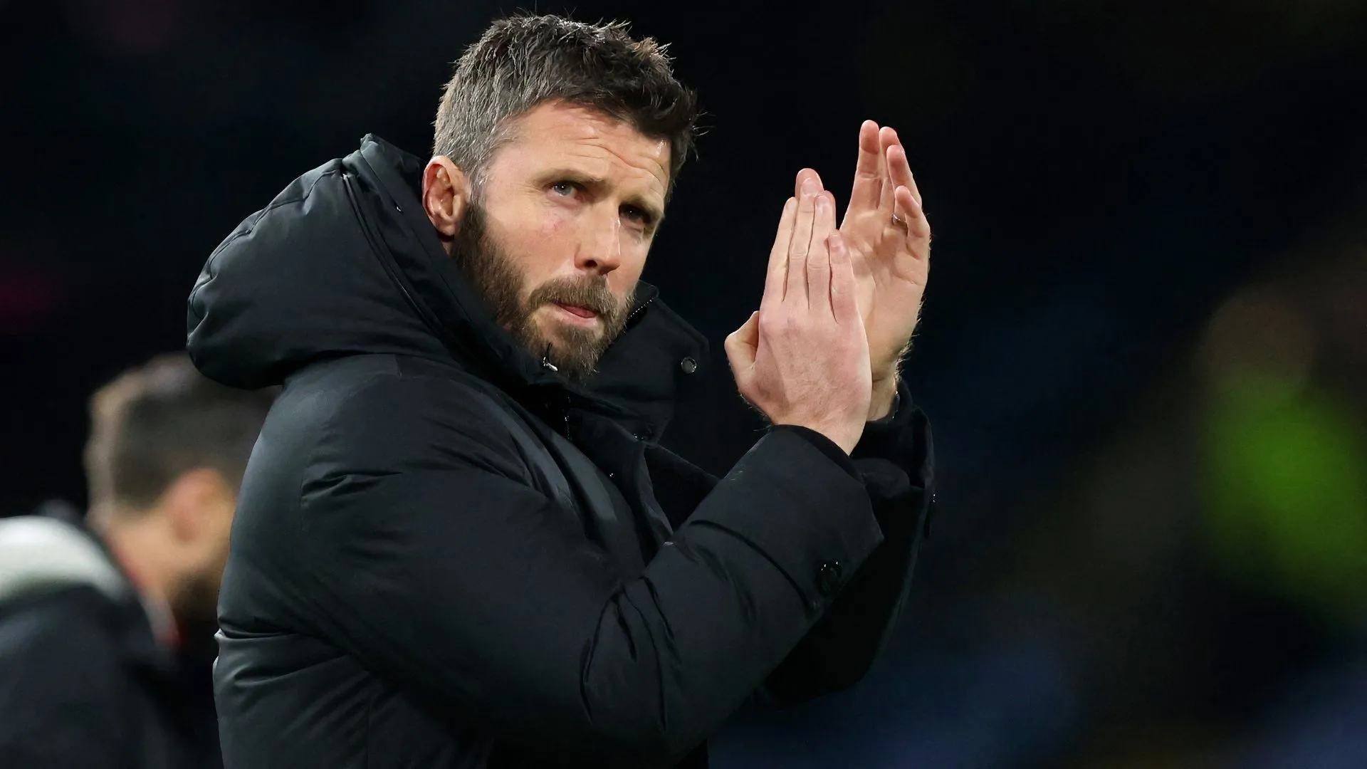 Huấn luyện viên trưởng Michael Carrick của Middlesbrough chỉ đạo chiến thuật