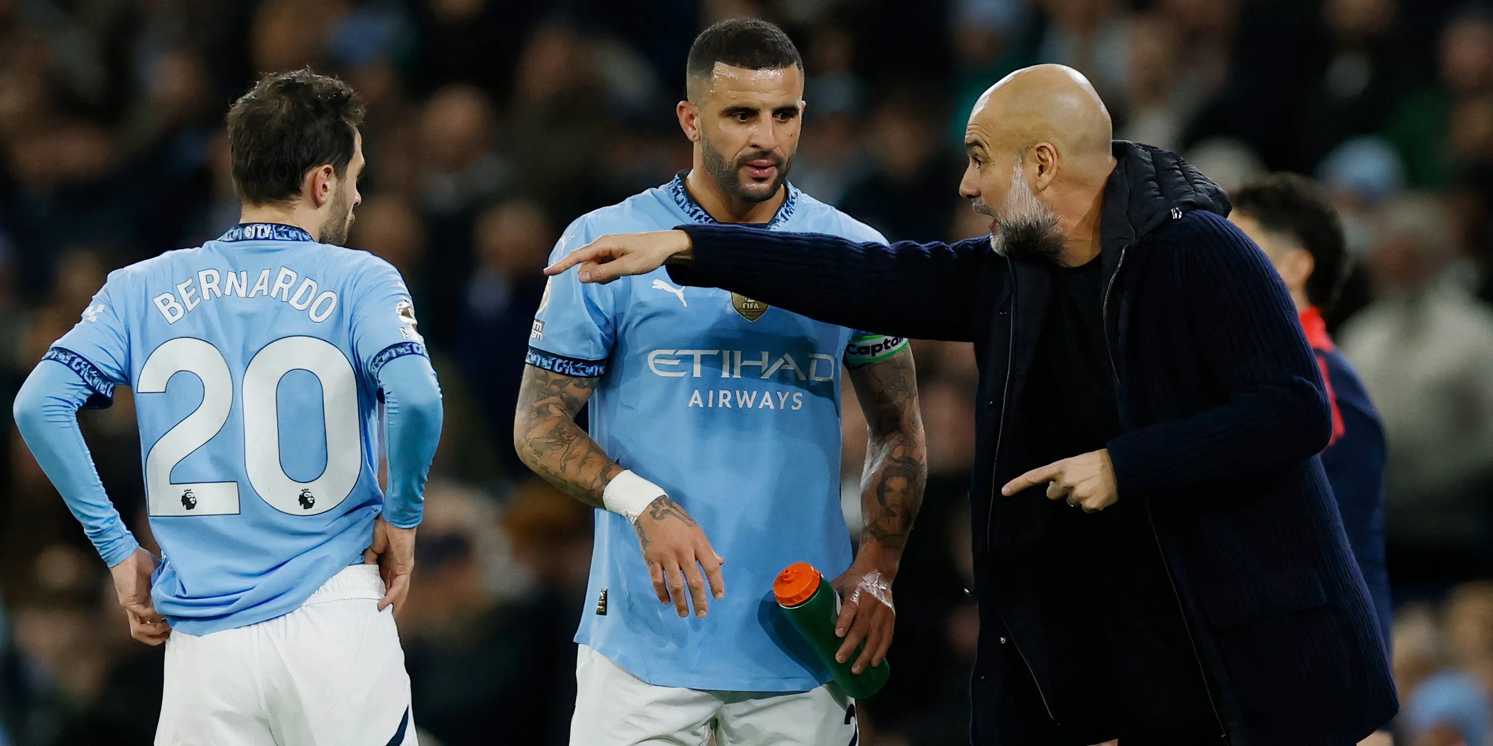 Kyle Walker thi đấu cho Manchester City với tương lai không chắc chắn