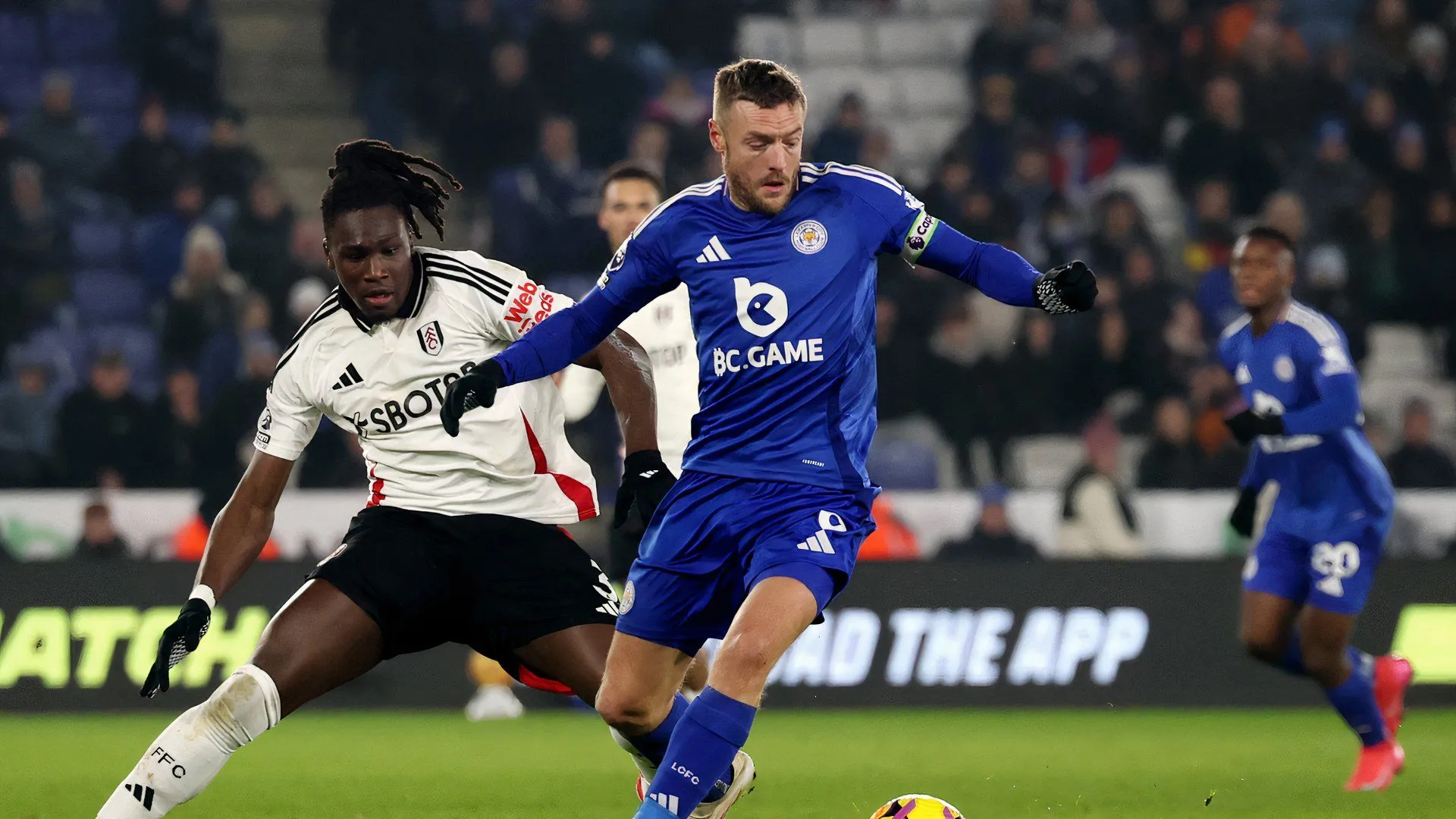 Tiền đạo Jamie Vardy ăn mừng bàn thắng cho Leicester City