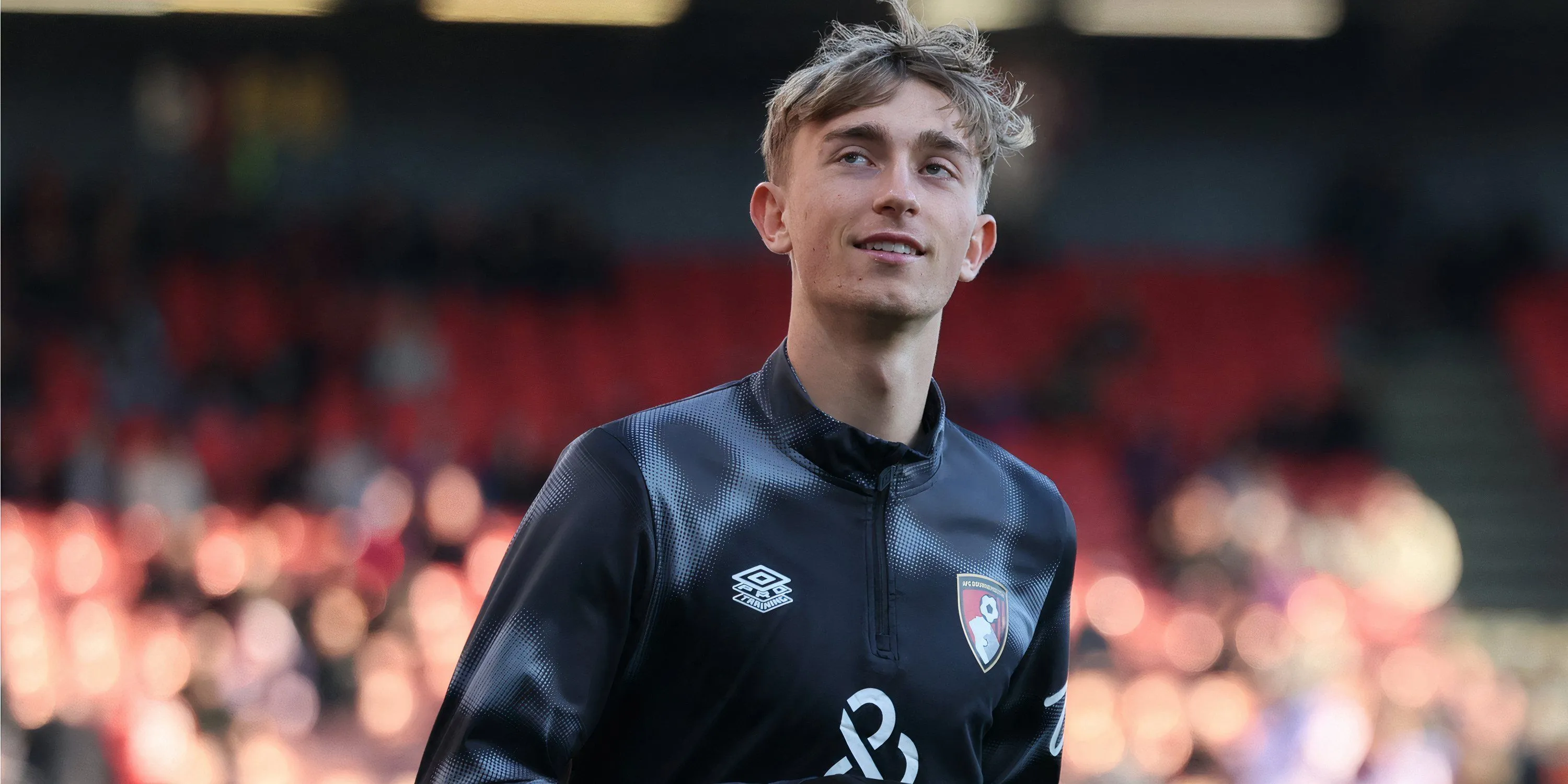 Trung vệ Dean Huijsen trong màu áo Bournemouth - mục tiêu chuyển nhượng của Arsenal