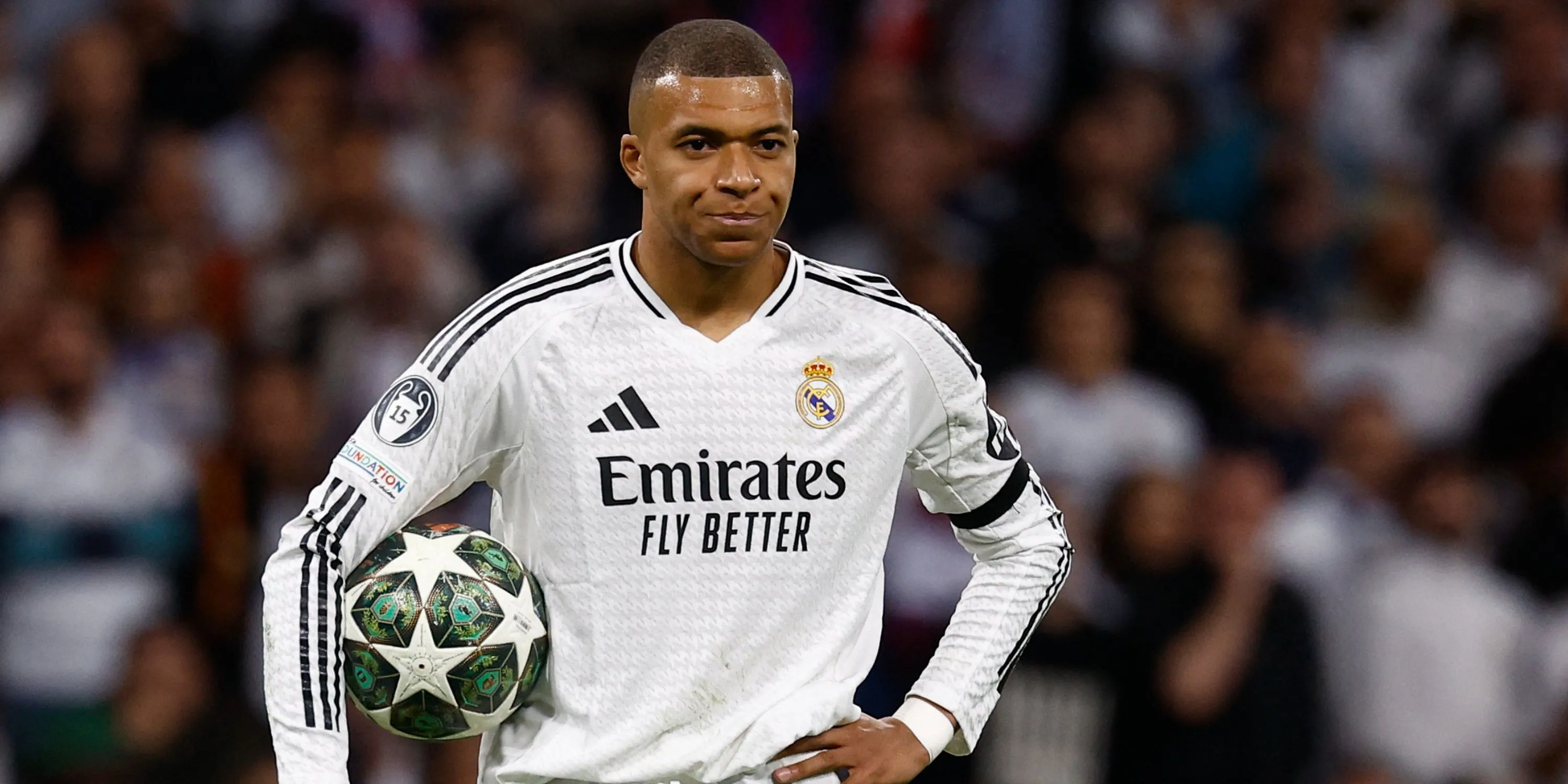 Kylian Mbappe trong màu áo Real Madrid