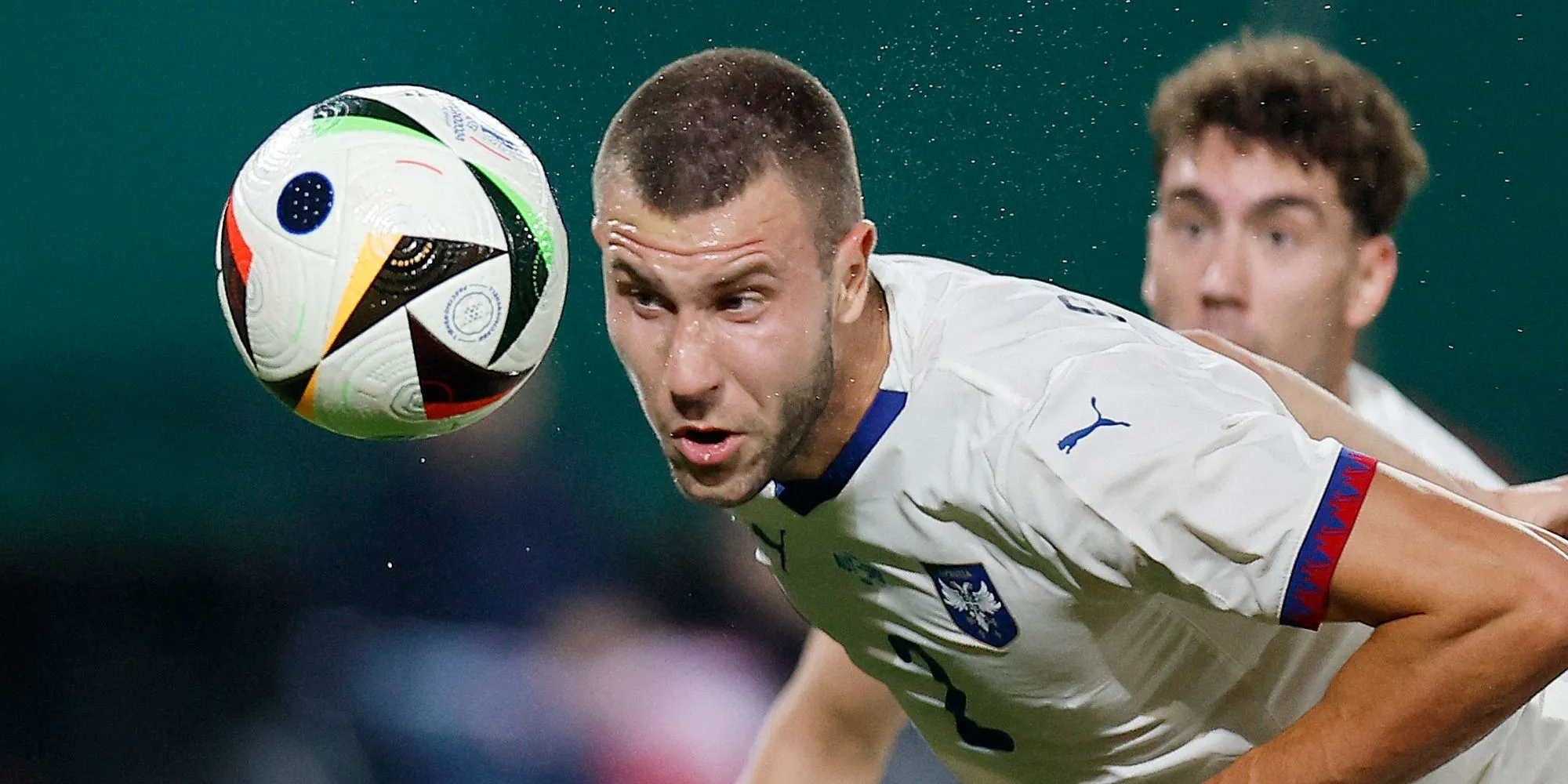 Strahinja Pavlovic thi đấu cho AC Milan