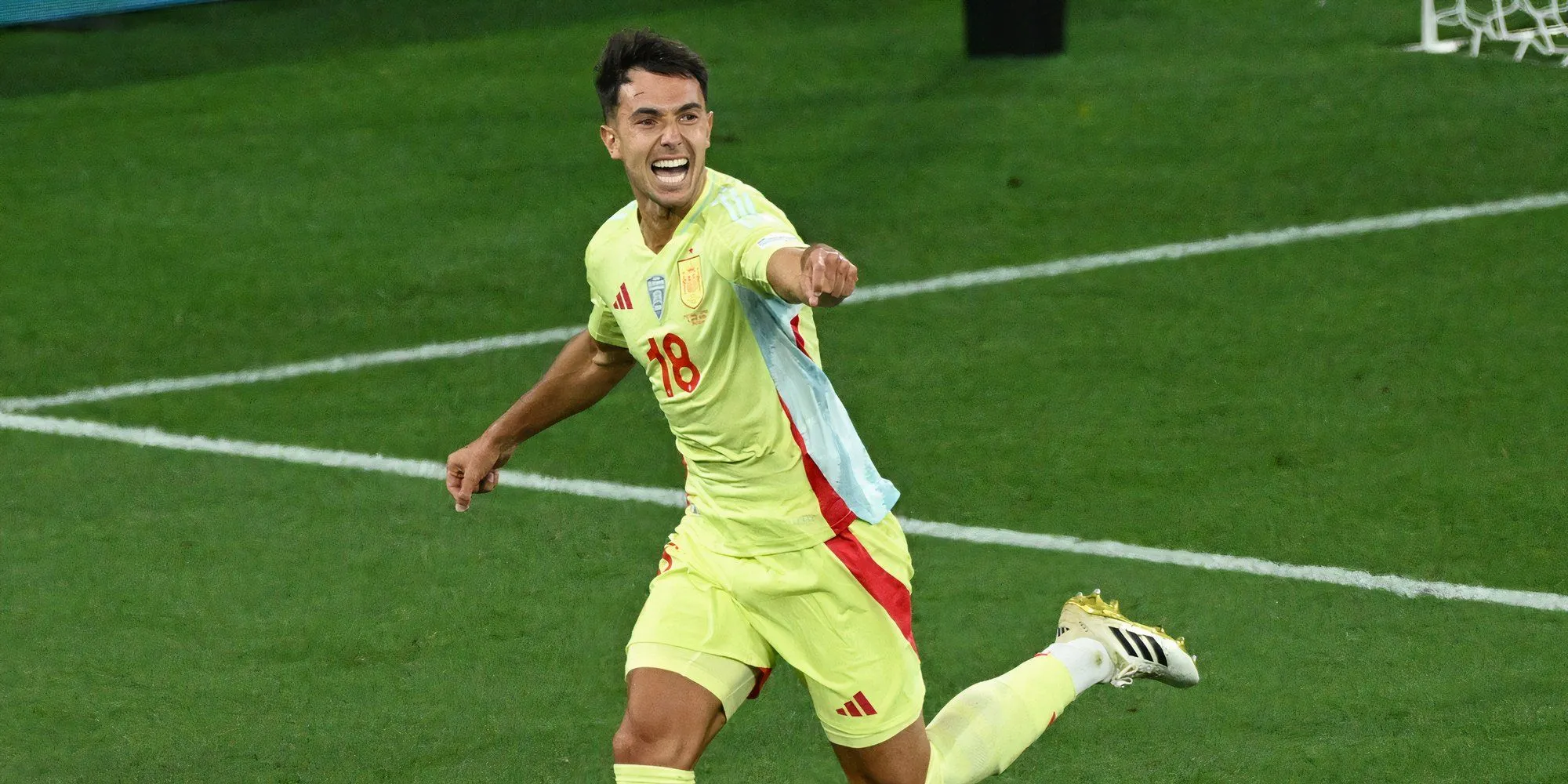 Tiền vệ Martin Zubimendi của Real Sociedad, mục tiêu chuyển nhượng hàng đầu của Arsenal