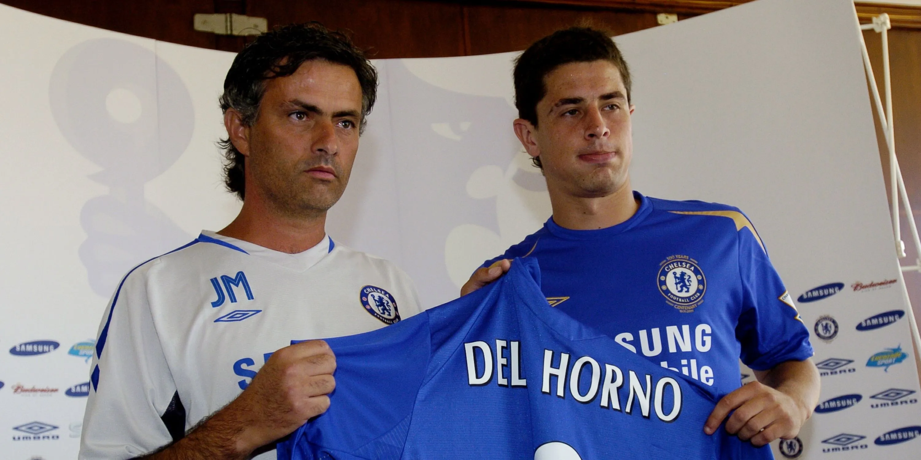 Asier Del Horno trong màu áo Chelsea