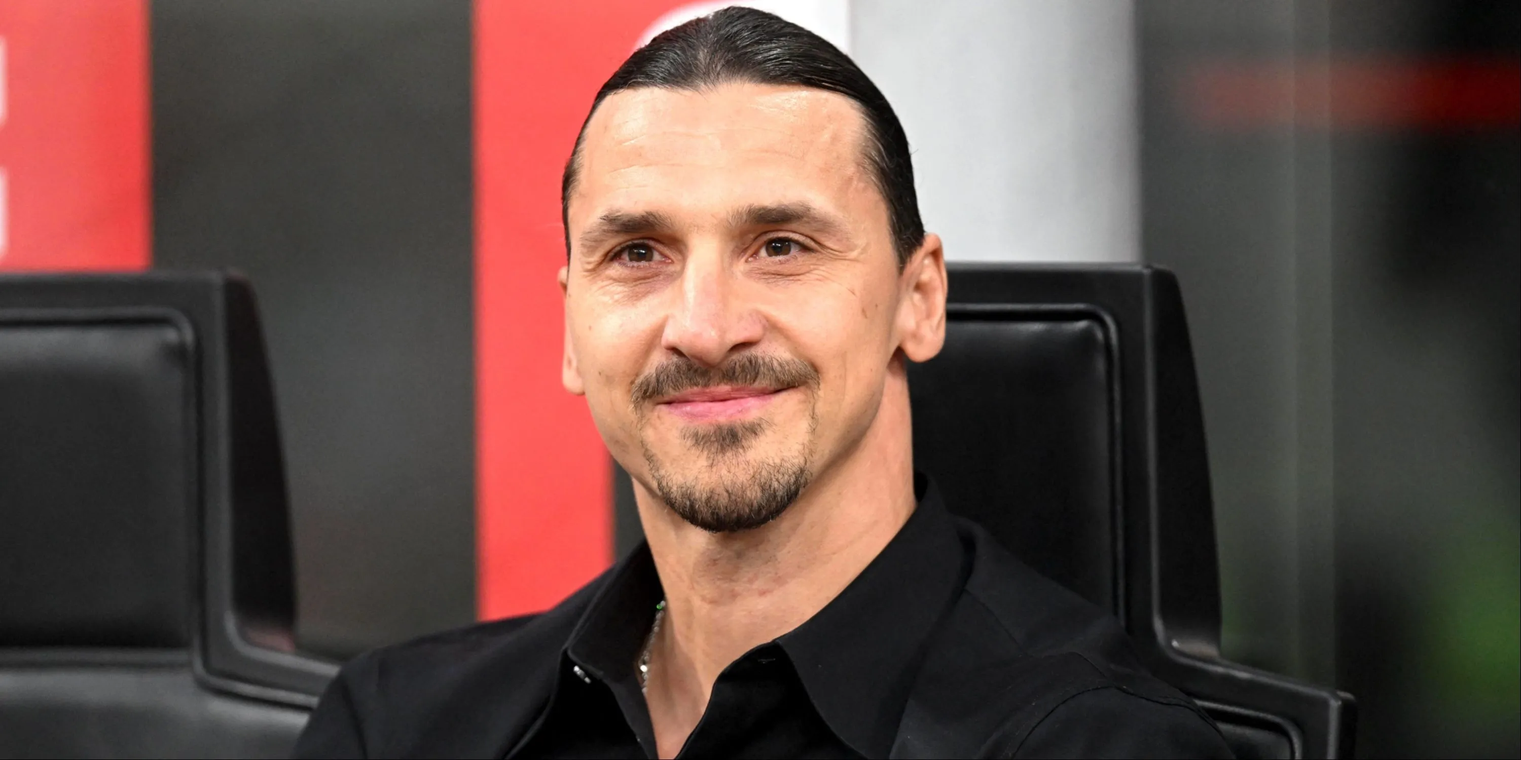 Zlatan Ibrahimovic với hình xăm tạm thời biểu tượng chiến dịch chống đói