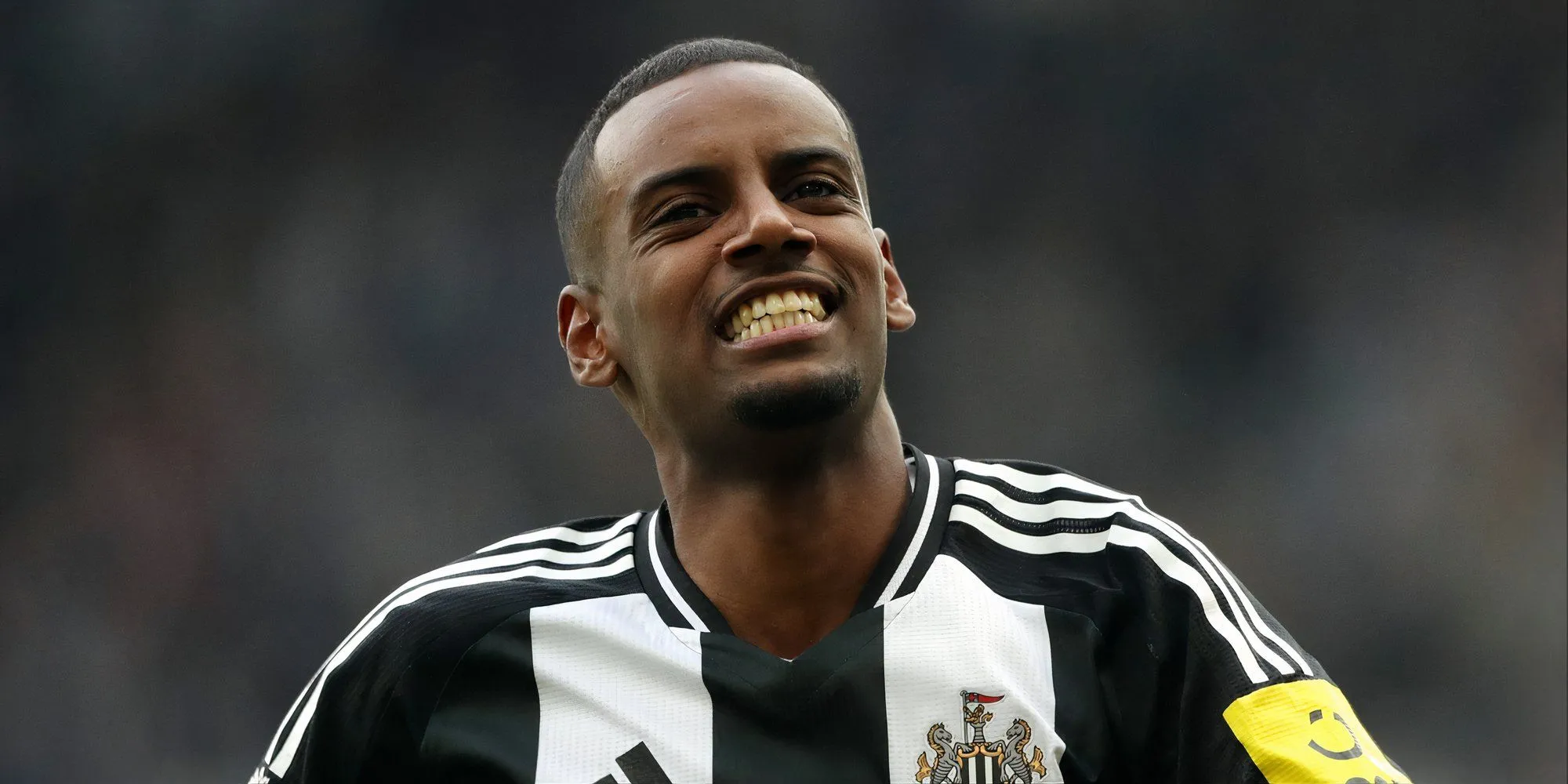 Chân dung tiền đạo Alexander Isak, ngôi sao được Liverpool theo đuổi