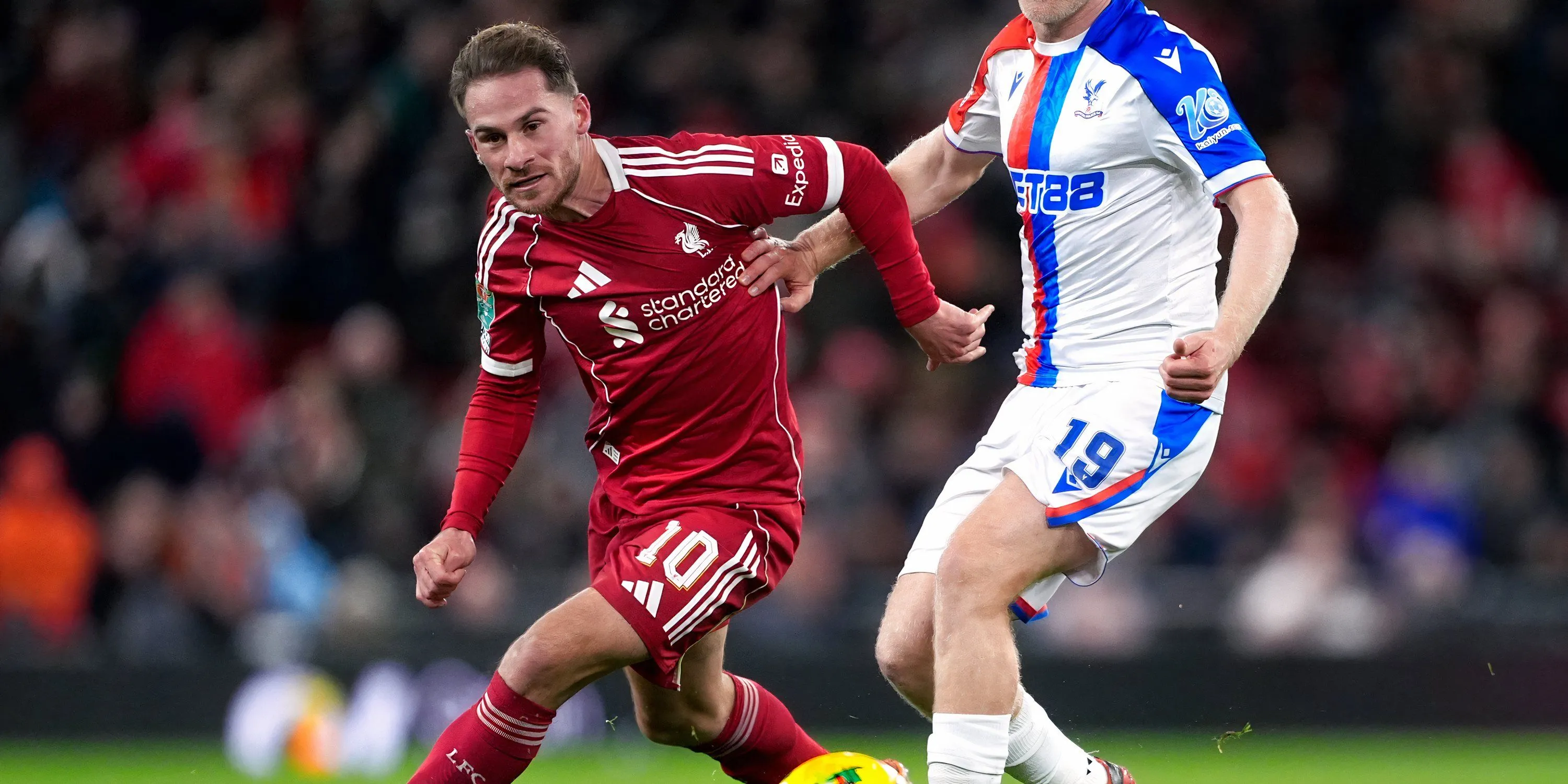 Alexis Mac Allister trong màu áo Liverpool, tiền vệ người Argentina đang tìm lại phong độ sau chấn thương