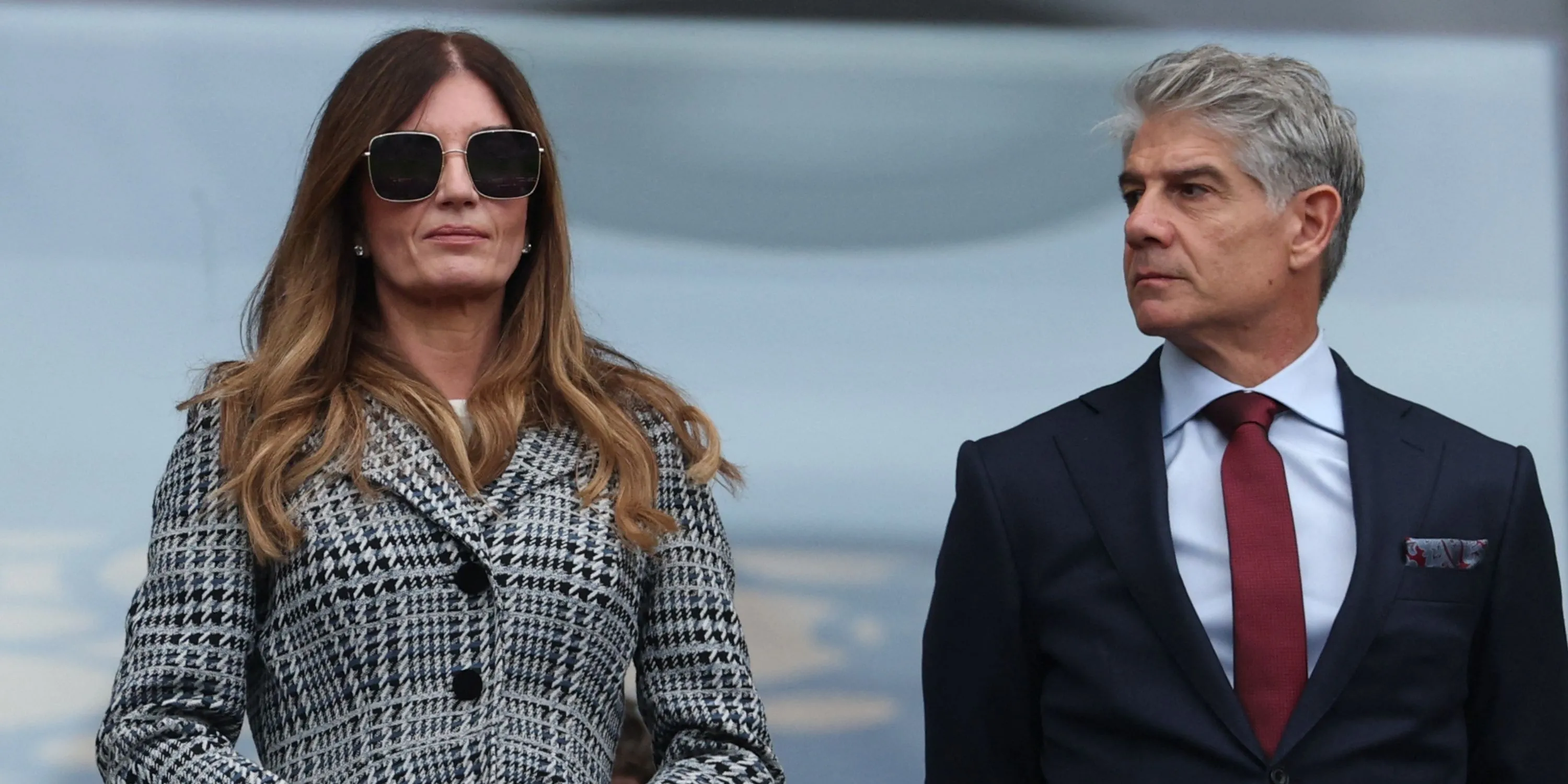 Karren Brady trong cuộc họp ban lãnh đạo West Ham liên quan đến kế hoạch chuyển nhượng