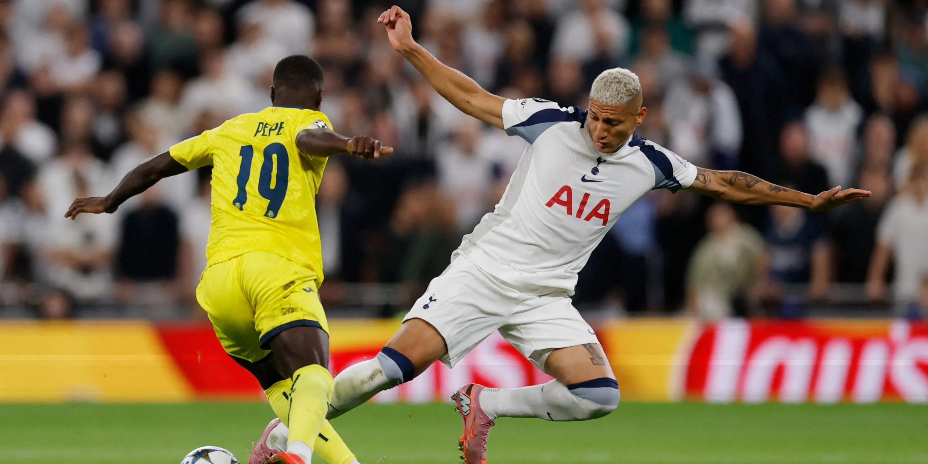 Richarlison chịu áp lực cạnh tranh từ tân binh trẻ tiềm năng ở Spurs