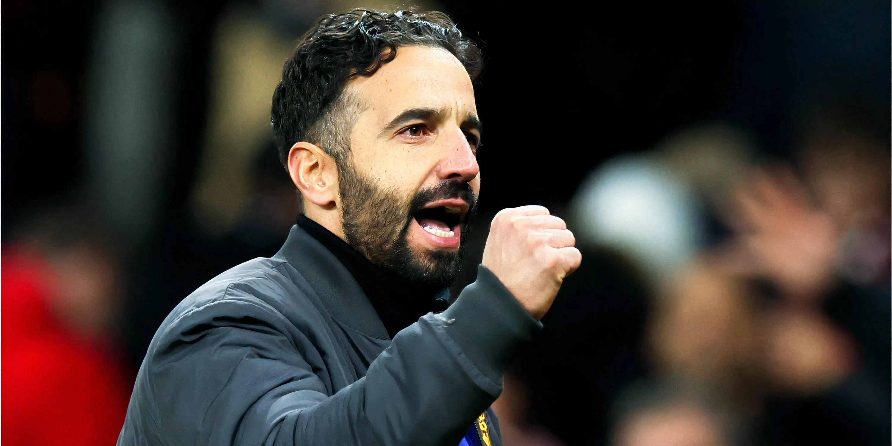 Ruben Amorim quan sát buổi tập Man United cùng Shea Lacey